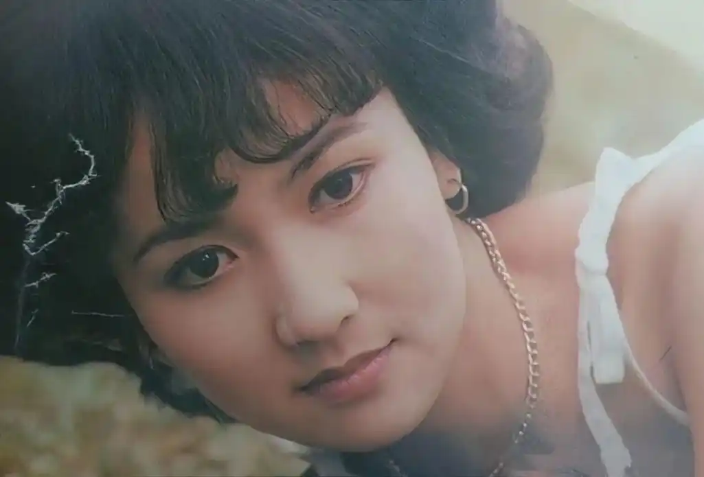 小青的扮演者("小青"陈美琪:21岁嫁豪门,28岁终身不孕,关之琳欠她一句