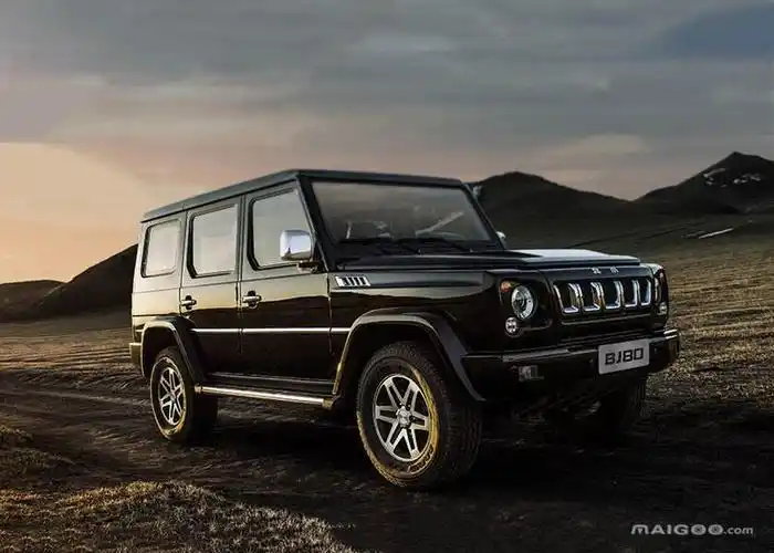 欣赏2014款北京吉普bj40车展实拍图北京吉普bj20这款车是不是越野车?