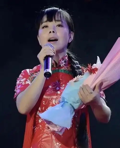 王二妮放弃百万年薪下嫁农村小伙婚后被婆婆当亲女儿疼爱