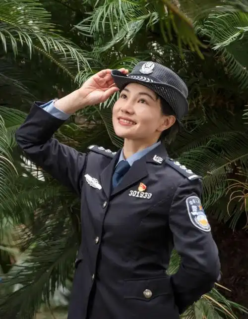 咱们女警有力量桂林警花铿锵玫瑰