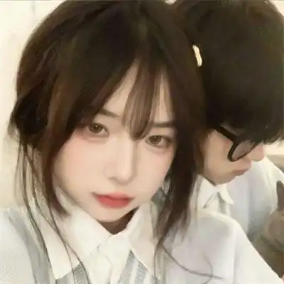 以女生为主的真人情侣头像