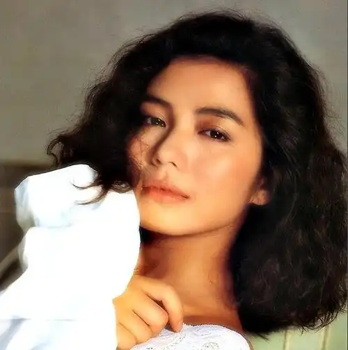 港风明星惊艳的照片(风华绝代的七位港风美女介绍)