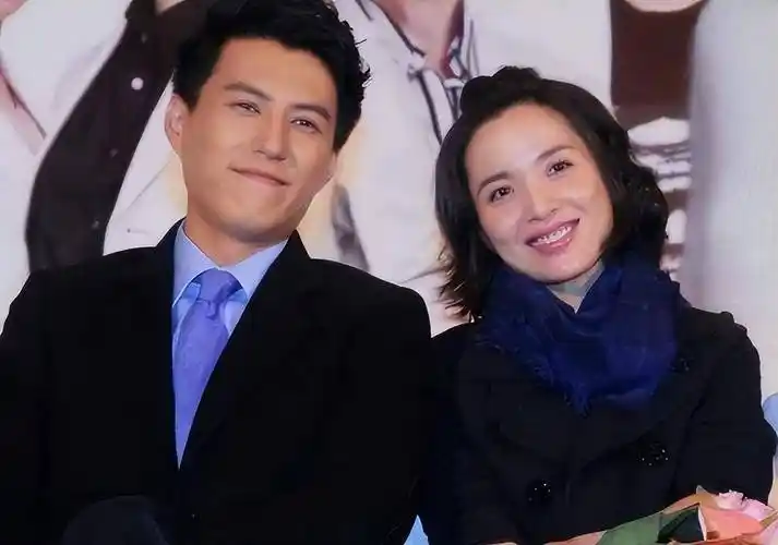 靳东:与二婚的江珊在一起5年,却为何转身娶了同样二婚的李佳?