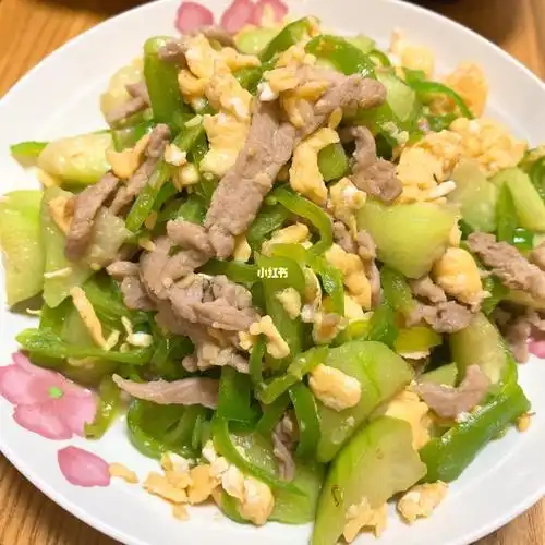 误打误撞的美味,青椒炒肉丝炒丝瓜炒鸡蛋!