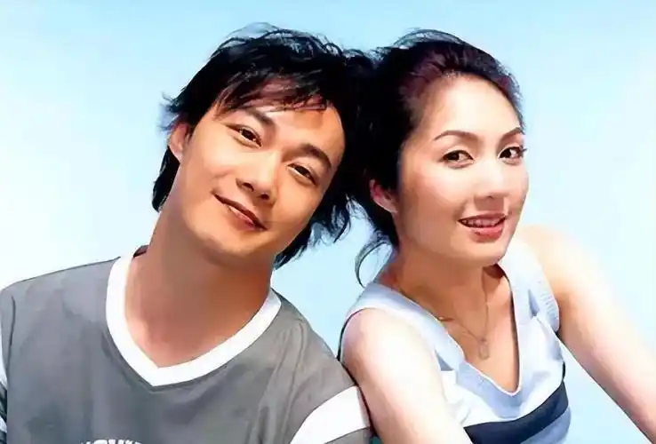 陈奕迅与杨千嬅25年纠缠结束玩命赚钱养败家婆意难平