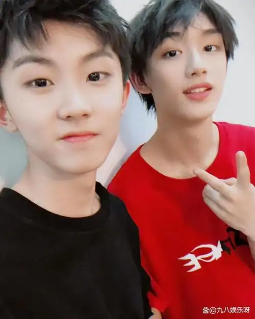 各自都忙着进组拍戏,就很难有机会再聚到一起了,像一代男团tfboys一样