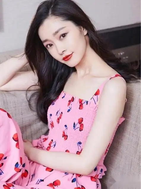 宋轶:清纯甜美的国民女神,身材火辣的舞台女王