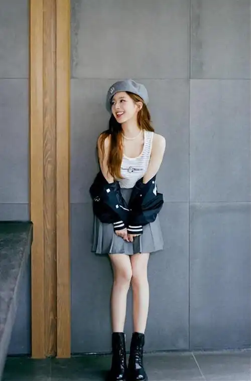 赵露思穿搭风格解析时尚前卫个性张扬实用舒适