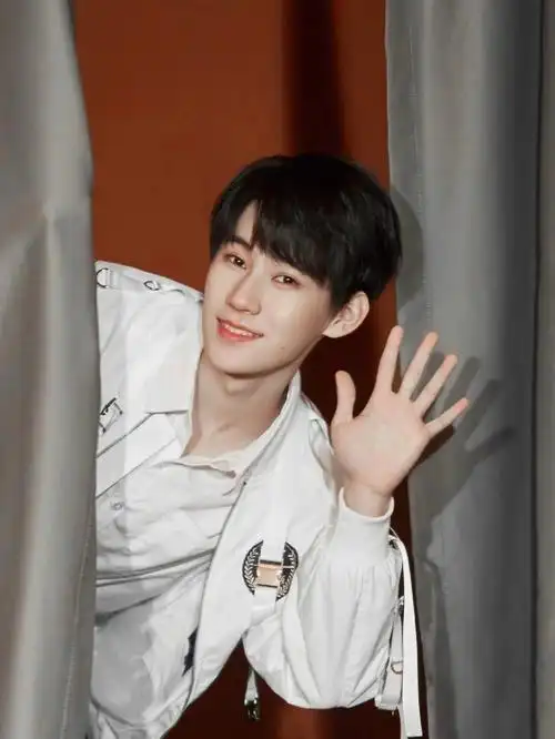 tnt时代少年团张真源壁纸头像