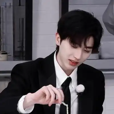 宋知意蔡徐坤酷帅高冷真人爱豆头像