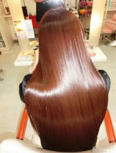 头发发质是沙发,干枯毛躁蓬松杂乱,这种发质该如何养护?