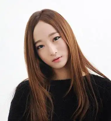 额头短窄中长直发发型普通女生直发型