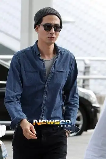 赵寅成退出《拳法》拍摄 下半年活动满分身乏术