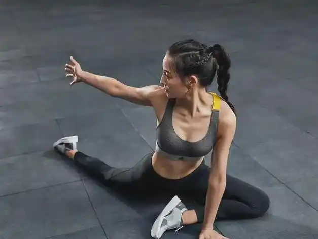 跟着"台湾第一气质美女"张钧甯一起热爱跑步吧!|马拉松_网易订阅