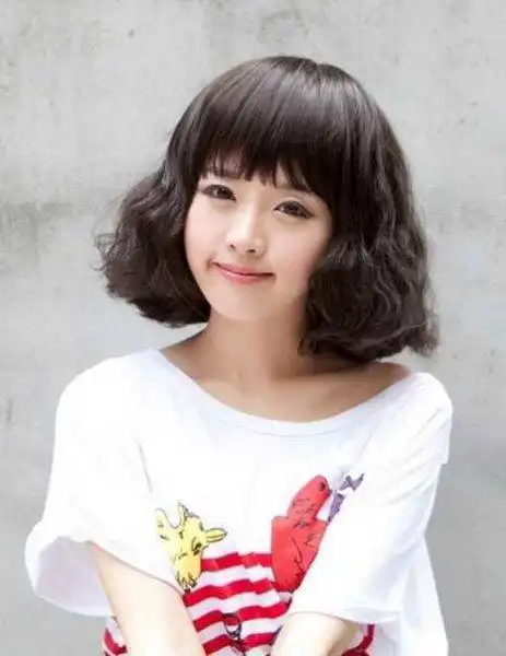 内扣梨花头 甜美女生内扣梨花烫发型图片 - 发型设计 - 辣妈营