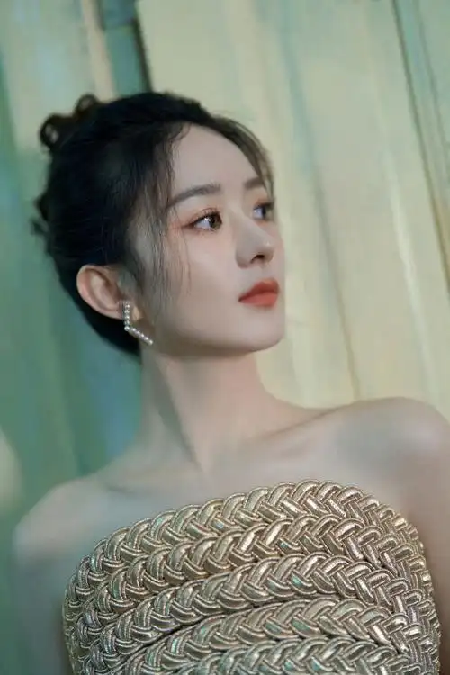 赵丽颖清冷感妆##赵丽颖时尚cosmo八月刊双封面