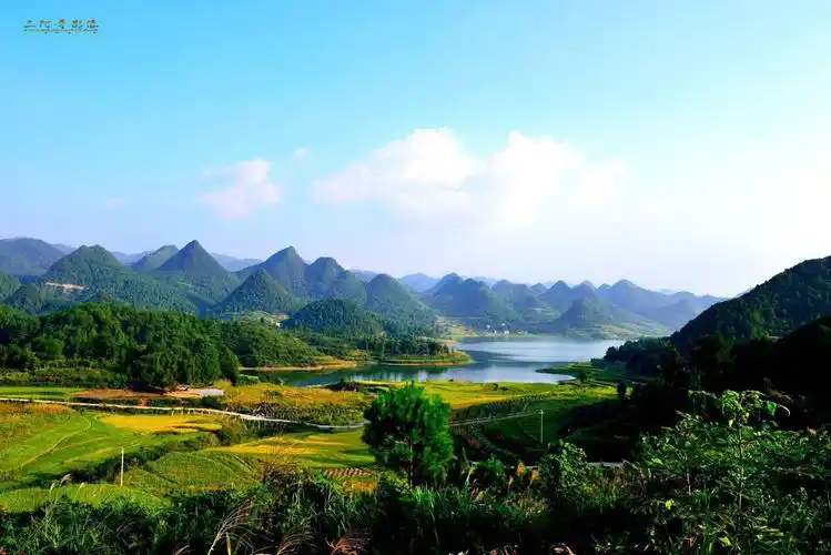 今日2018年10月3日游永顺县羊峰山
