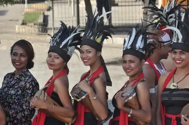 东帝汶传统服饰菲资源网律宾人口约1.1亿,目前仍在稳步增加.