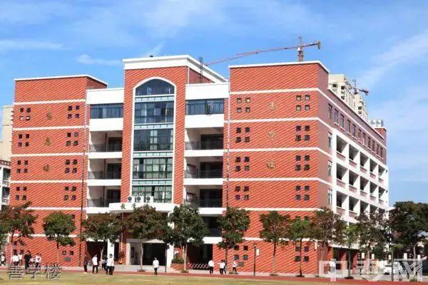 泉州市第十一中学校园图片环境怎么样