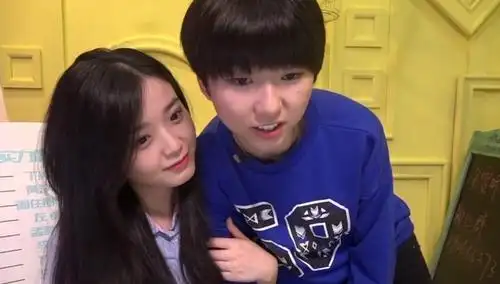 金雯昕汪睿合体牵手虐狗弹幕告状睿睿变心遭无视