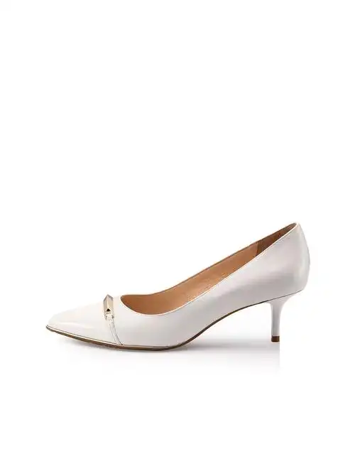 莱尔斯丹2015新品白色优雅尖头浅口装饰高跟单鞋