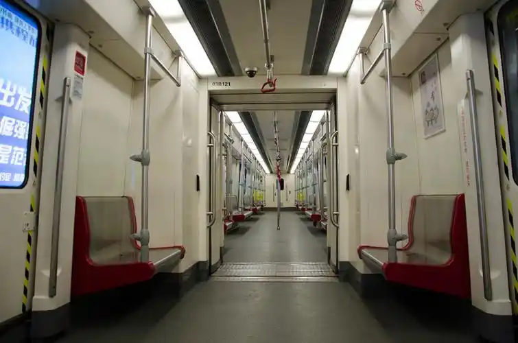 广州地铁列车图片
