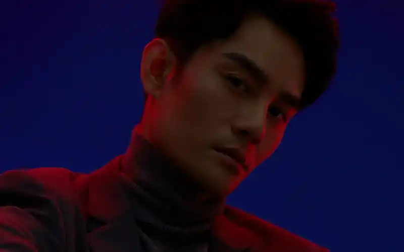 王凯时尚光影写真图片桌面壁纸