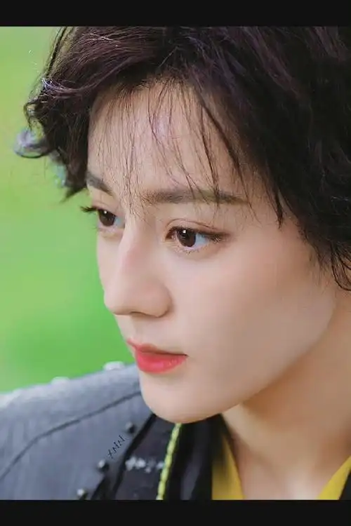 迪丽热巴短发好有少年感#迪丽热巴新剧角色造型好有辨识度,拿了闹主