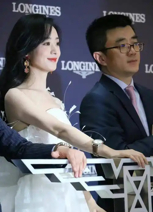 刘亦菲状态真实,杨幂赵奕欢依旧有料_身材_杨紫_礼服