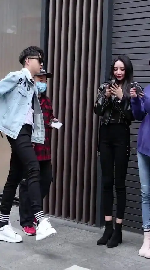 据说男女生身高差15厘米是最般配的