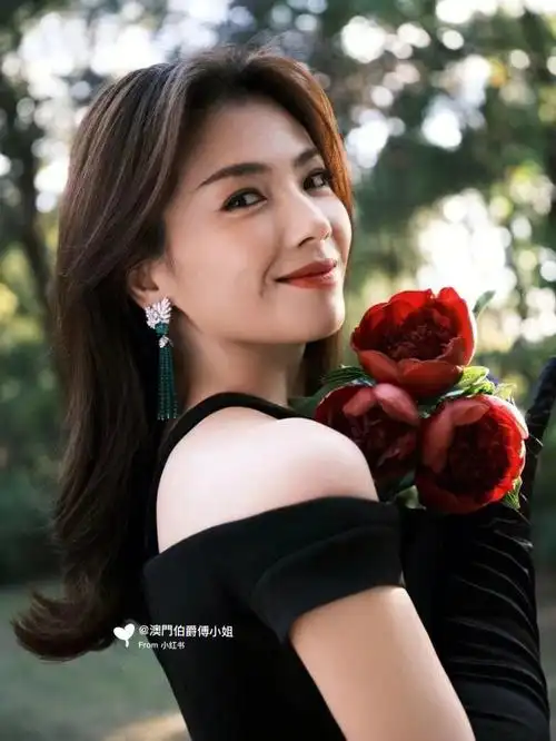 知性美的代表伯爵星光刘涛