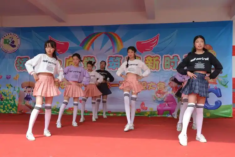 领巾心向党 筑梦新时代——荣炳小学"六一"庆祝活动花絮