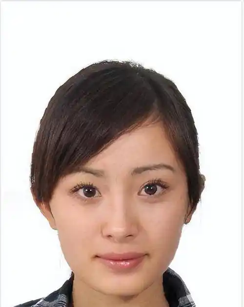 明星颜值在证件照面前一视同仁_刘亦菲_化妆_皮肤