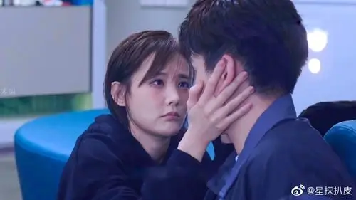 李一桐自称喝醉酒的艾情是酒后表演艺术家,果然姐的可爱姐知道!