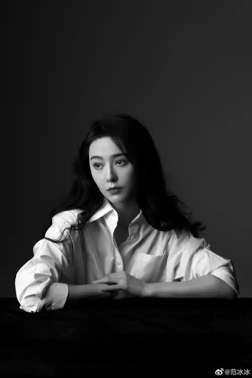 在复出边缘疯狂试探的范冰冰现在怎么样了