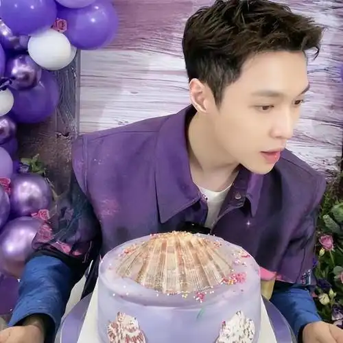 张艺兴32岁生日,男人帮送祝福,彭昱畅张子枫却无声无息|黄磊|王迅