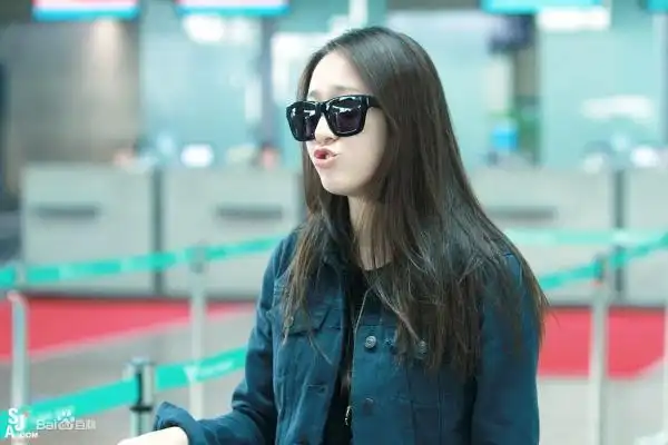 朴灿烈前女友金熙秀