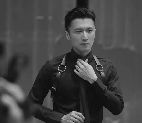 没人比谢霆锋更懂烫头