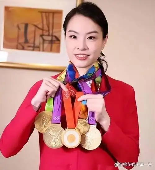 "郭晶晶好闺蜜"吴敏霞:拒绝霍启山后,转头嫁给了一个普通男人