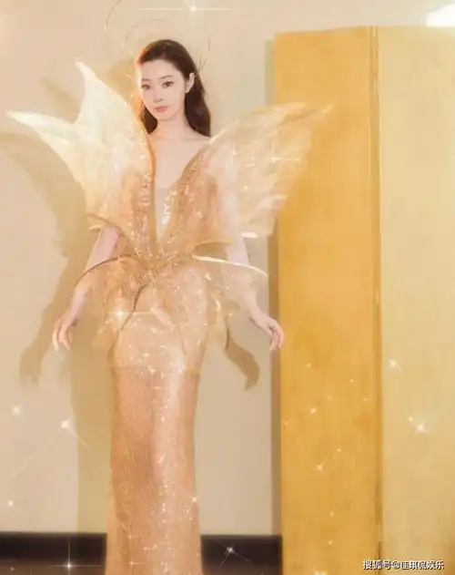 宋轶的腰也太细了吧,臀也好性感,怪不得白敬亭那么喜欢!_身材_气质_魅