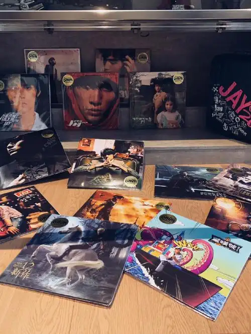 jay周杰伦20周年黑胶唱片今年最佳收录