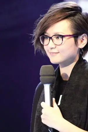 周笔畅平时大家很少联系图