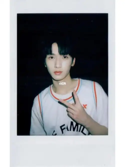 时代少年团运动会内页拍立得分享