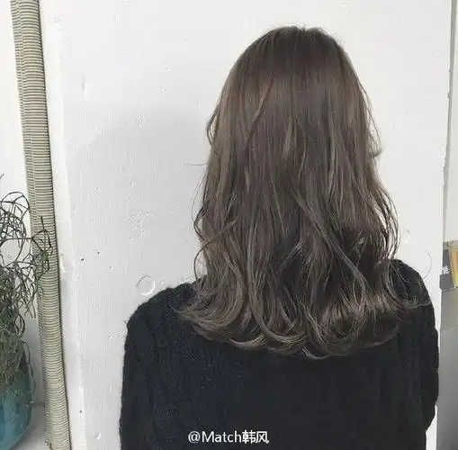 空气感及肩中发卷发