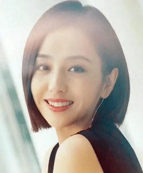 盘点娱乐圈里长小虎牙很可爱的9大明星