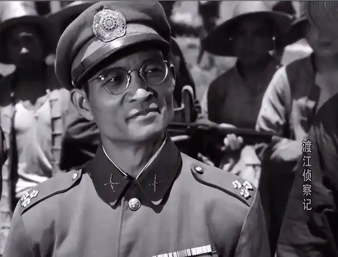 再加上陈述本身性格就是个正直努力的人,长相也端正.