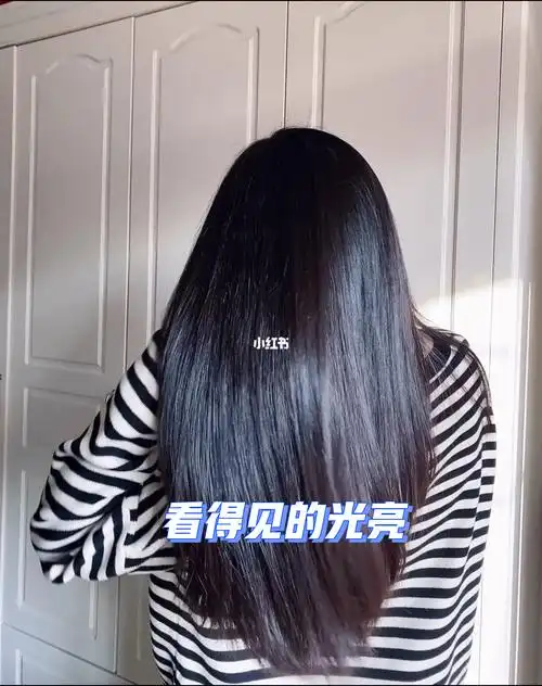 隔着屏幕都能感受到的光亮丝滑秀发