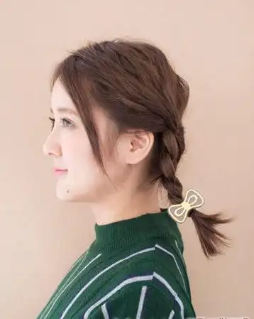 俏皮双蝎子辫的编法图解