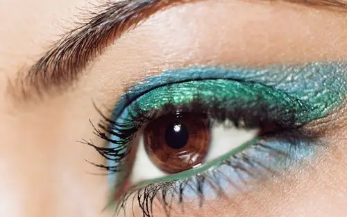 高清晰桌面壁纸-彩妆眼睛&腿脚&钢圈