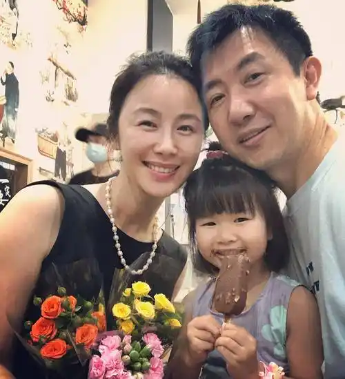 《杉杉来了》女二李呈媛感谢老公,其竟是梅婷,李小冉前任鄢颇_朋友